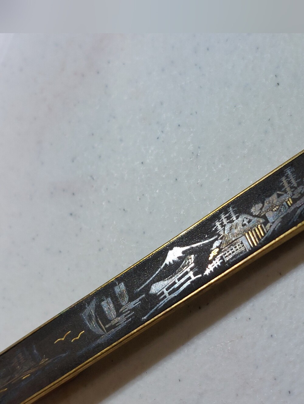 VTG Japanese Damascene Tie Clip Mt. Fuji Pagoda Gold Silver Inlay Estate Jewelry
